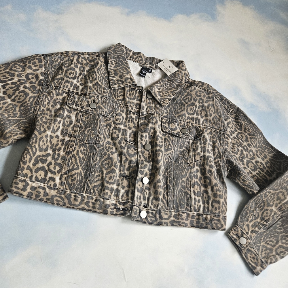 Leopard Print Cropped Jacket - Picture 8 of 11